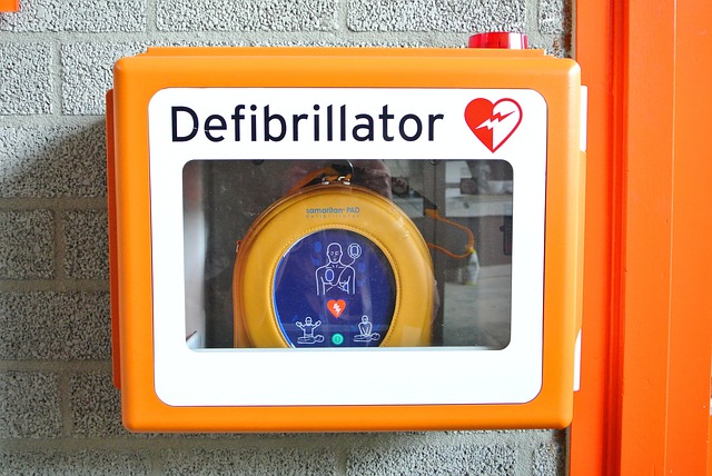 Pourquoi s’équiper de défibrillateurs pour sauver des vies ?